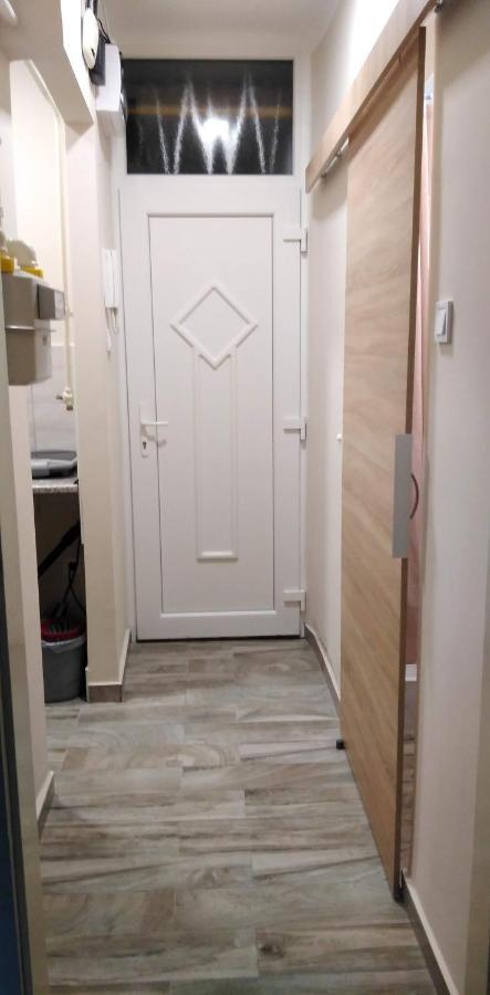 Desi Apartman Капошвар Екстер'єр фото