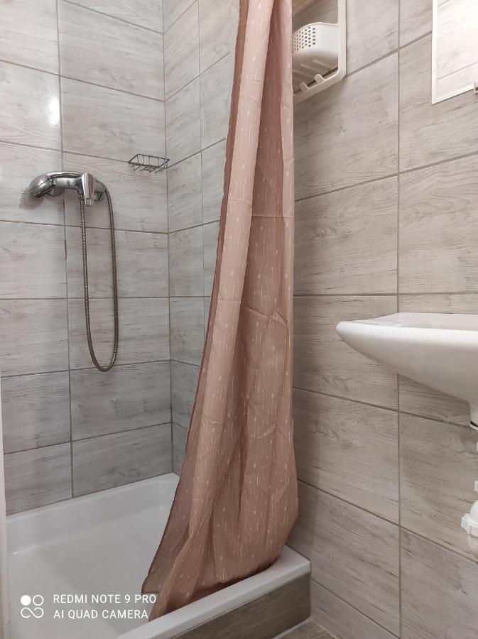 Desi Apartman Капошвар Екстер'єр фото
