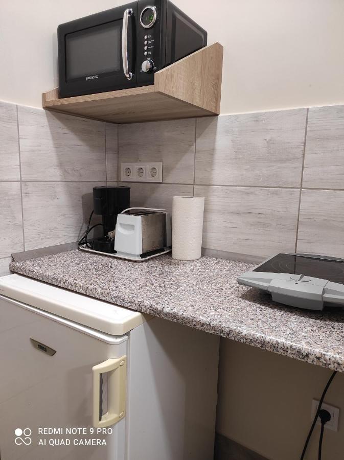 Desi Apartman Капошвар Екстер'єр фото